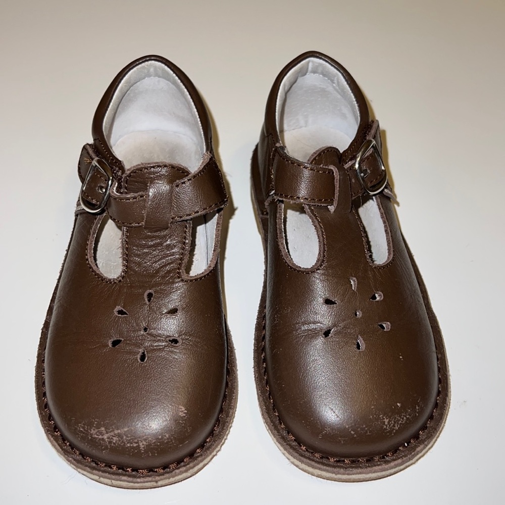 Lamour girls size 9 brown shoes
